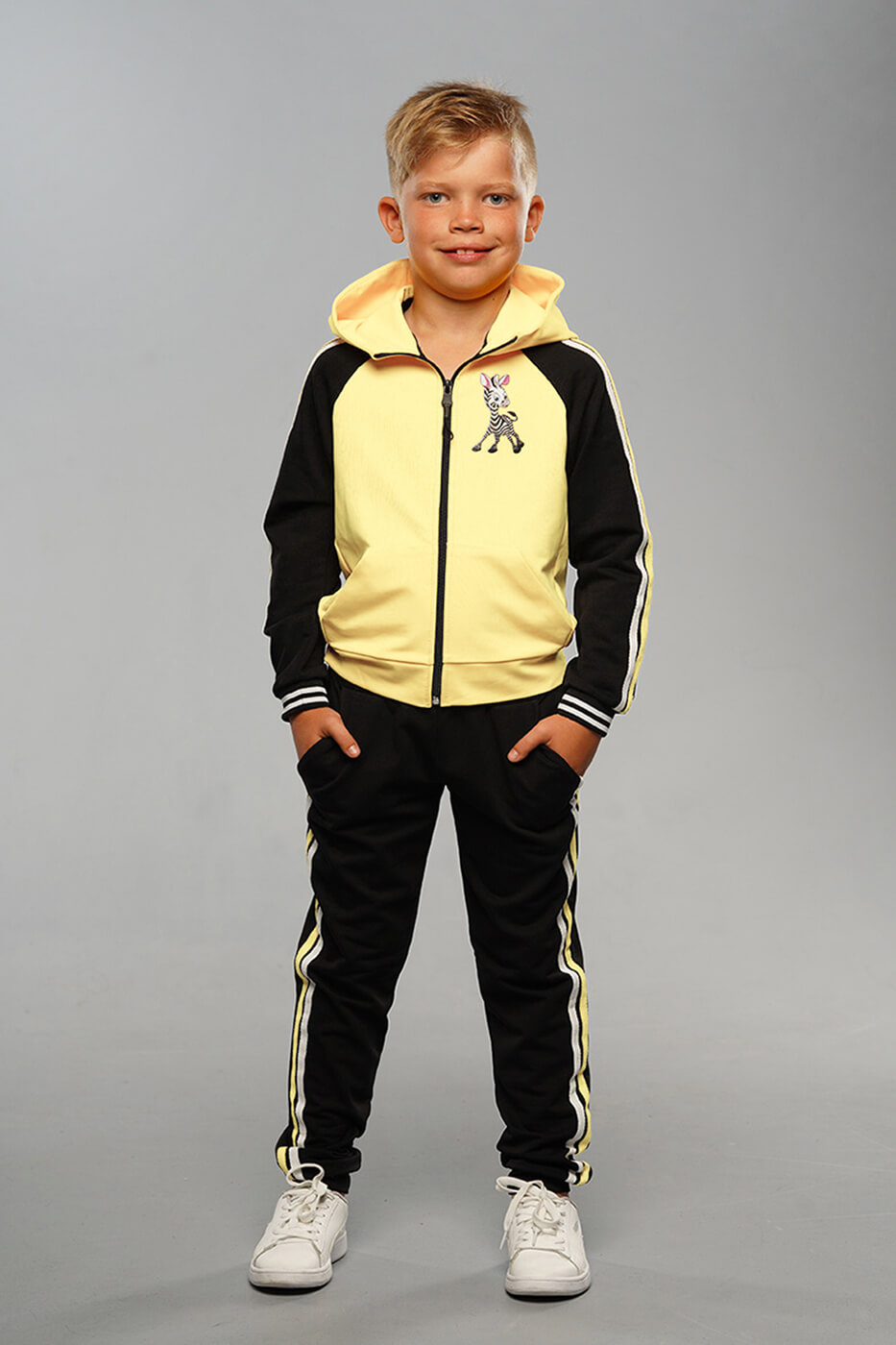 detskij-sportivnyj-kostyum-endi-zebra-svetlo-zheltogo-cveta1