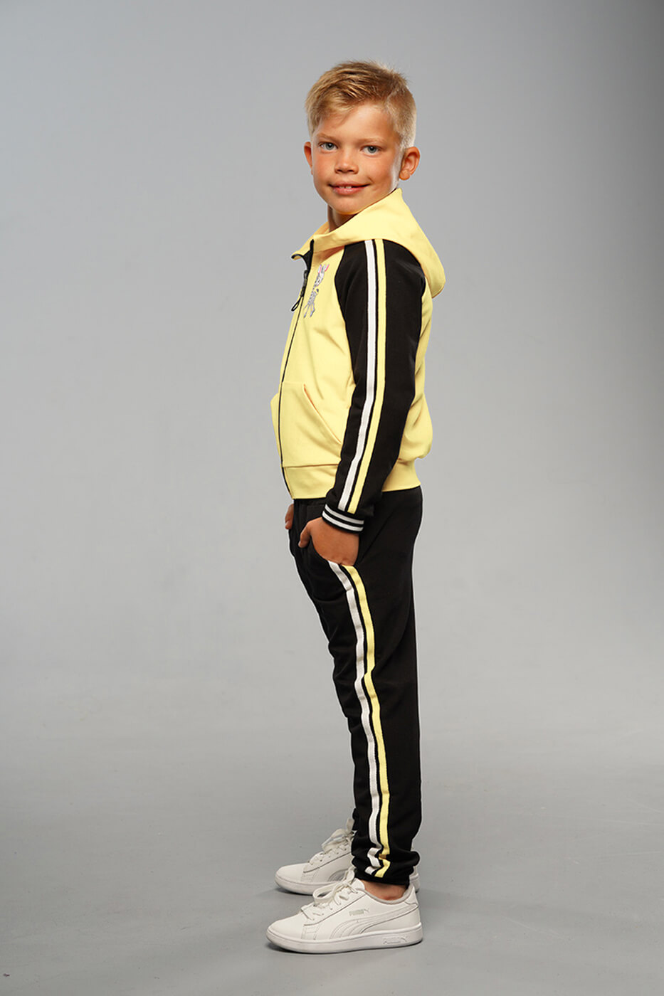 detskij-sportivnyj-kostyum-endi-zebra-svetlo-zheltogo-cveta2