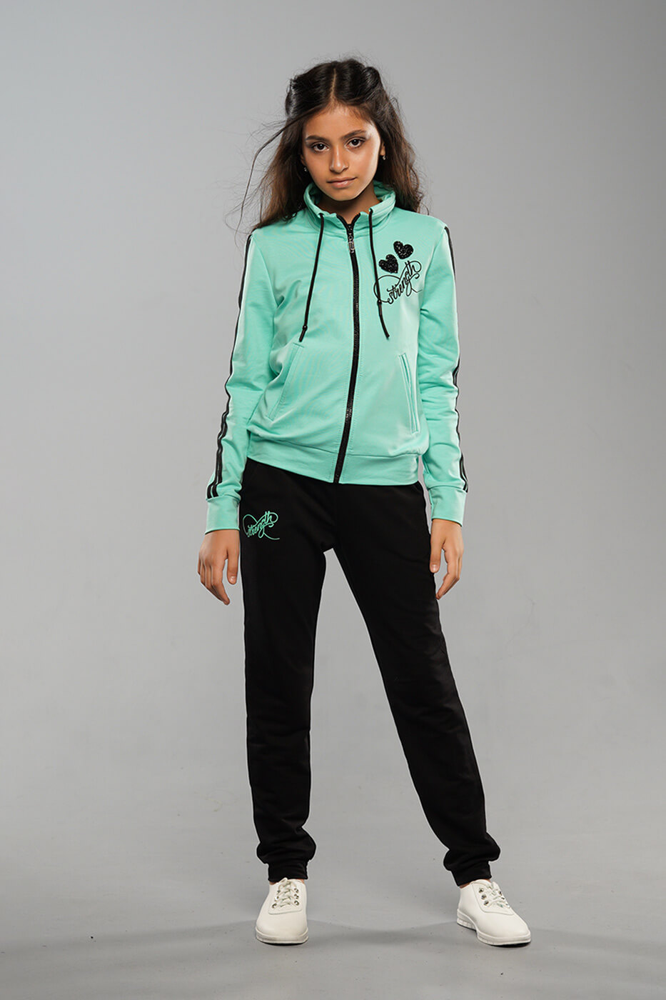 detskij-sportivnyj-kostyum-liza-myatnogo-cveta4