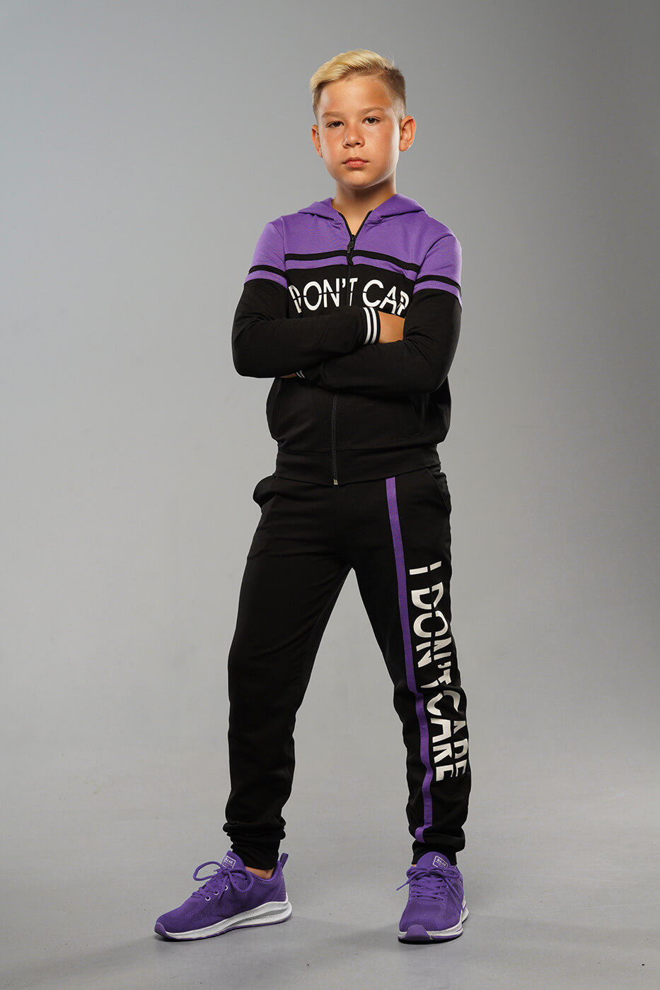 podrostkovyj-sportivnyj-kostyum-a-malchika-sasha-cvet-sirenevyj-s-chernym2